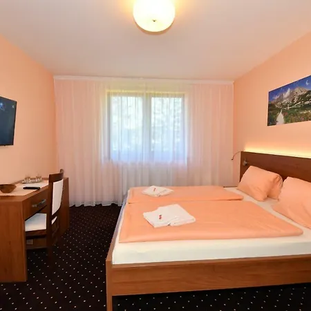 Gabriela, Tatranska Strba, Pri Zubacke Pensjonat 3*